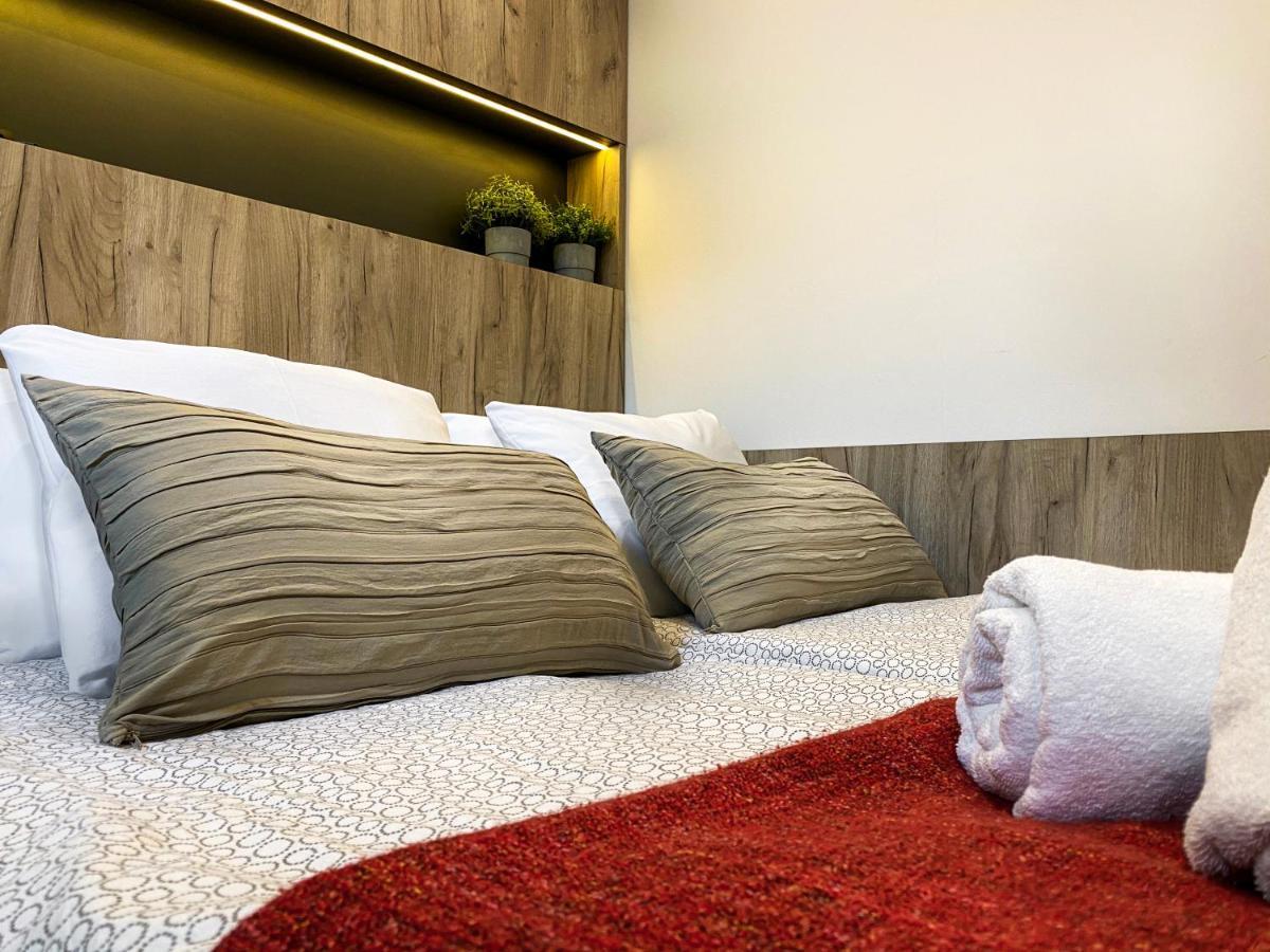 Beautiful Studio For Couples With Air Conditioning - Old Town & Main Station Krasków Exterior foto